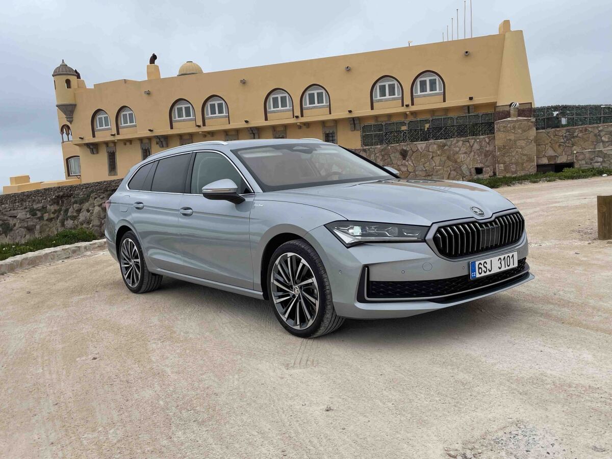 Škoda Superb Combi - prvá jazda 2024