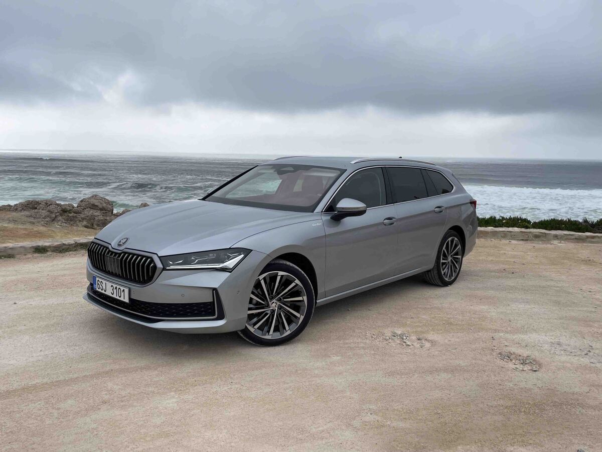 Škoda Superb Combi - prvá jazda 2024