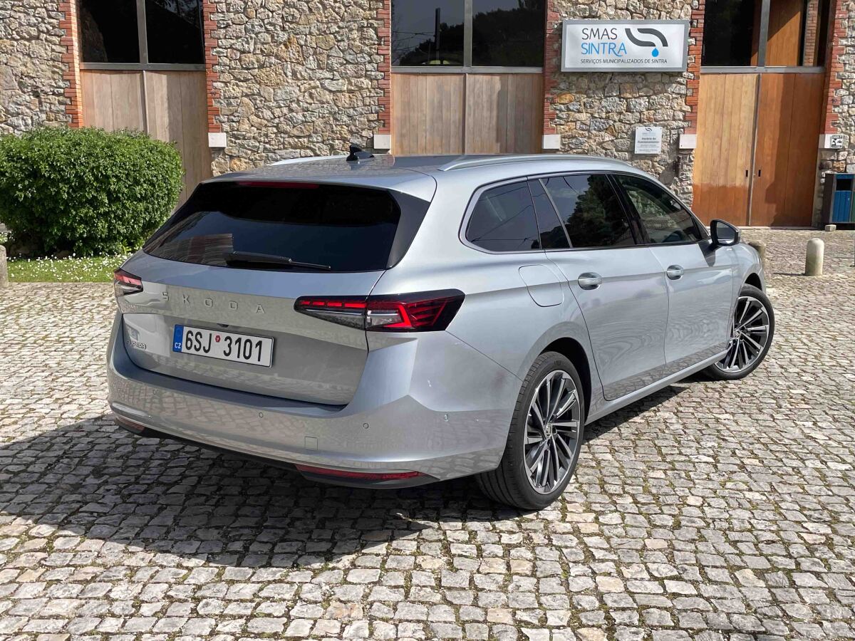 Škoda Superb Combi - prvá jazda 2024