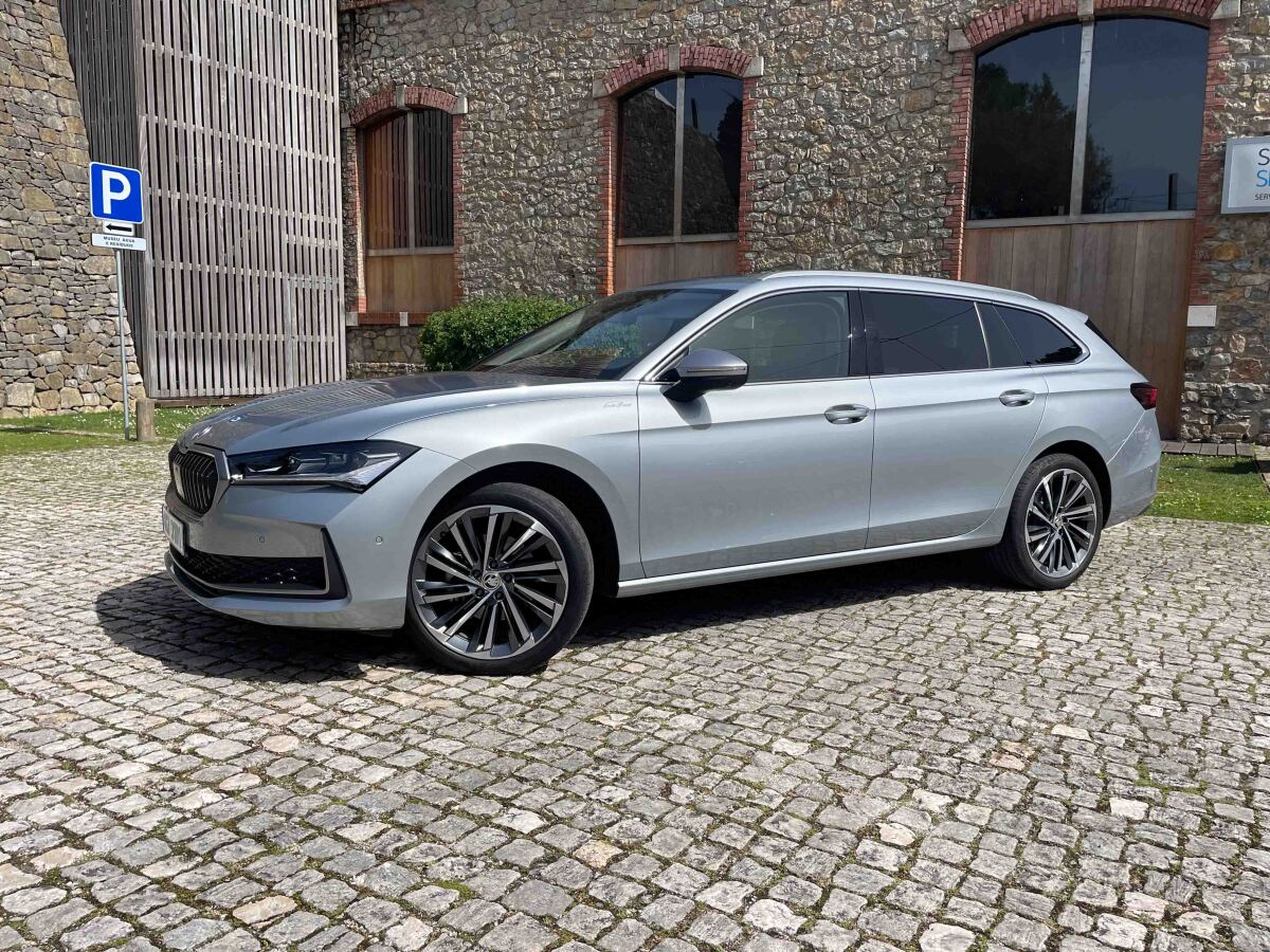 Škoda Superb Combi - prvá jazda 2024