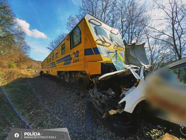 pitelová, vlak, zrážka