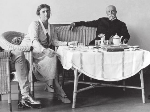 Alice G. Masaryková na Bystričke na Slovensku.