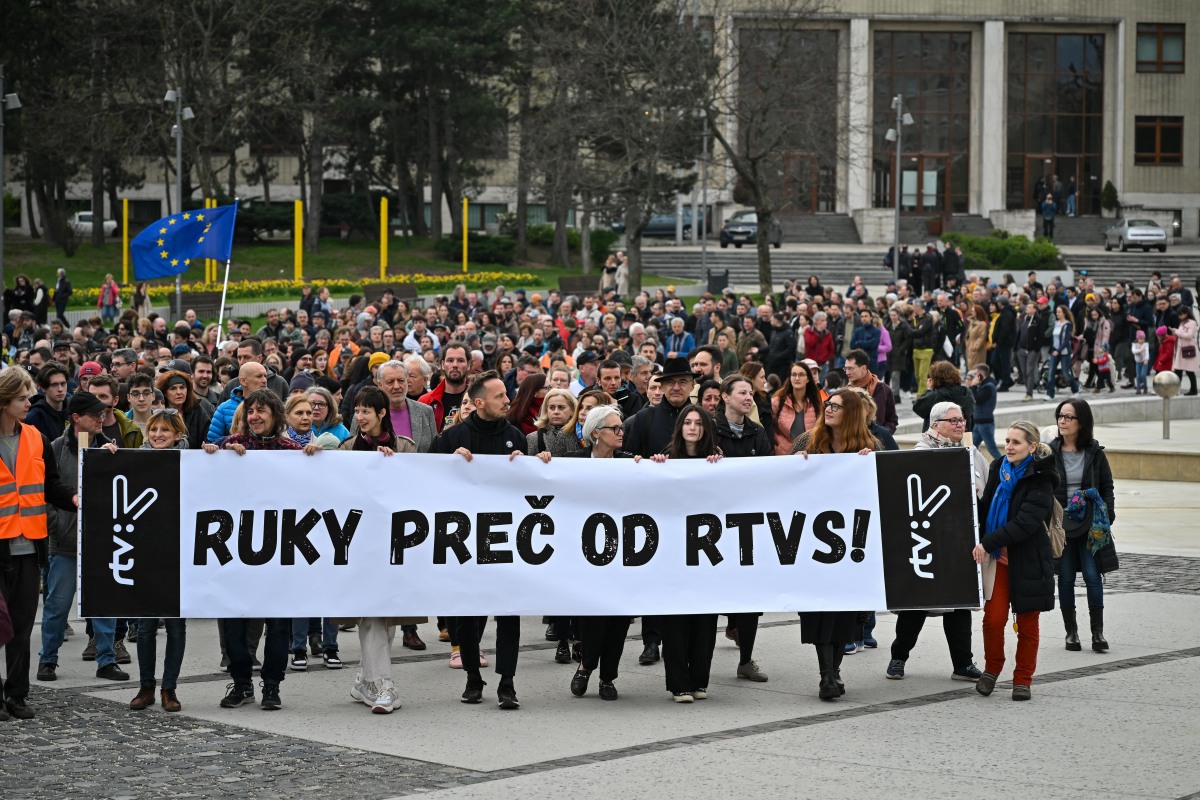 SR Bratislava RTVS protestný pochod BAX