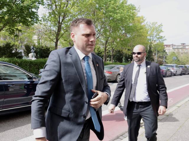tomáš taraba, sns, fico, pellegrini, danko, stretnutie