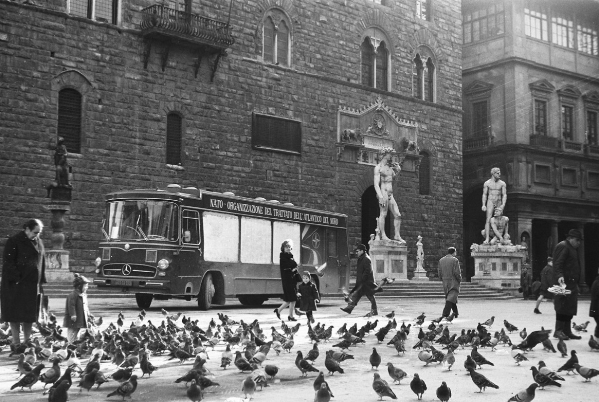 1966-snapshots-album