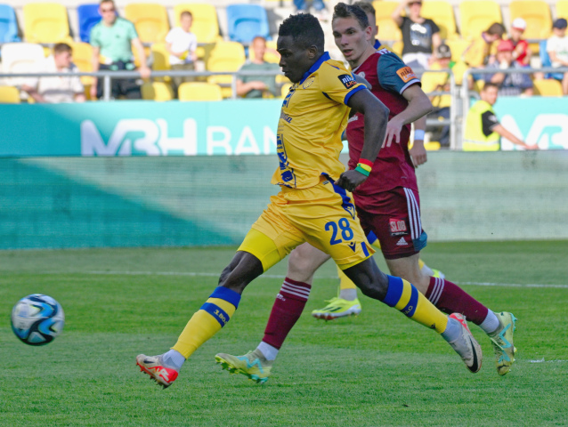 Moussa Koné, Filip Mielke