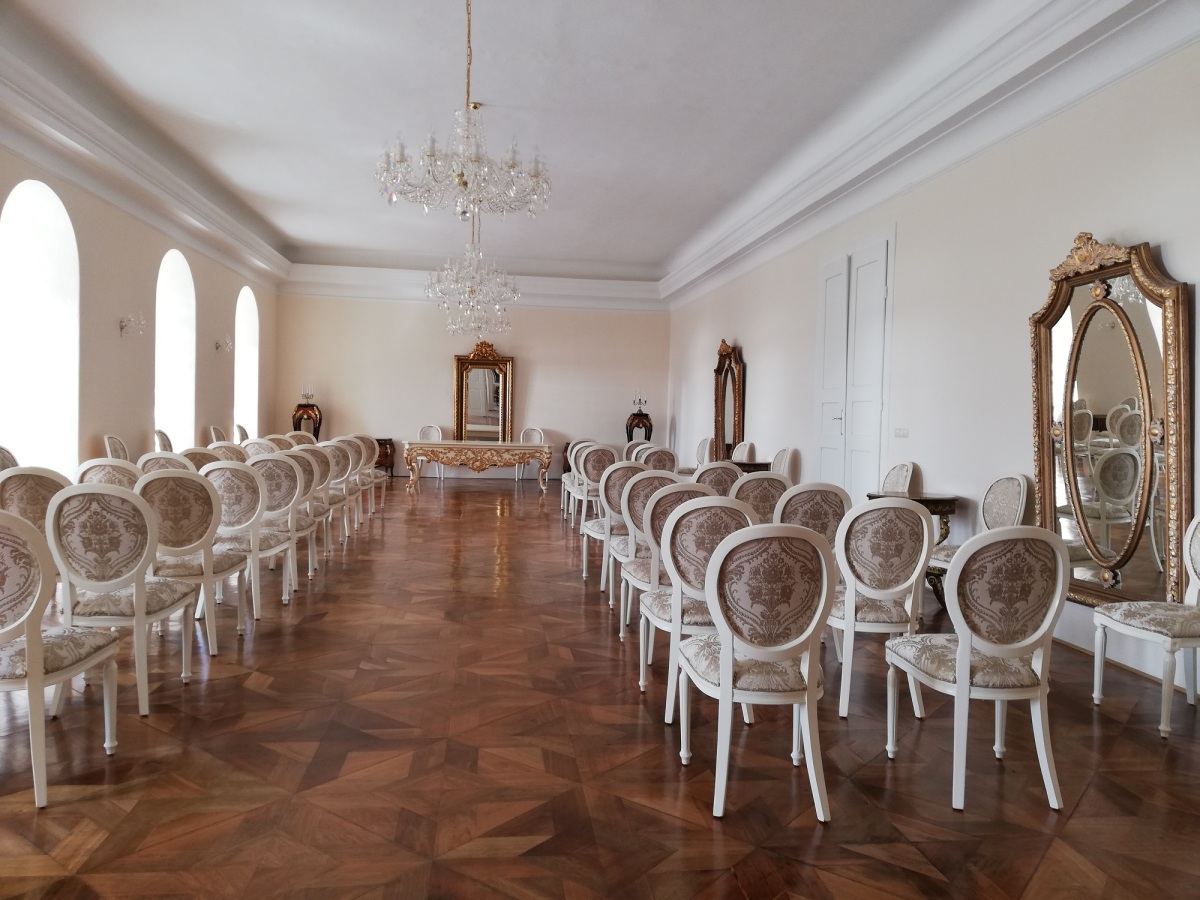 biskupská sieň, kaštieľ, Žiar nad Hronom