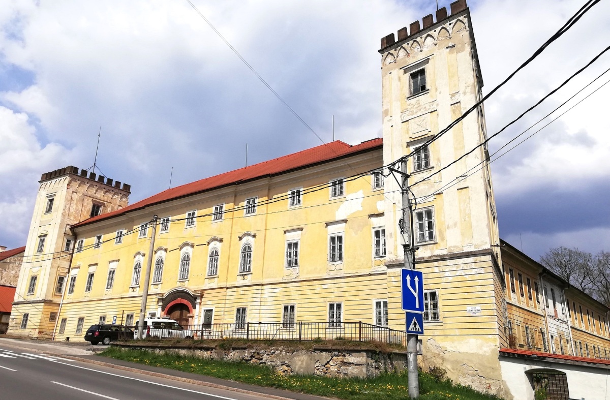 biskupský kaštieľ, Žiar nad Hronom