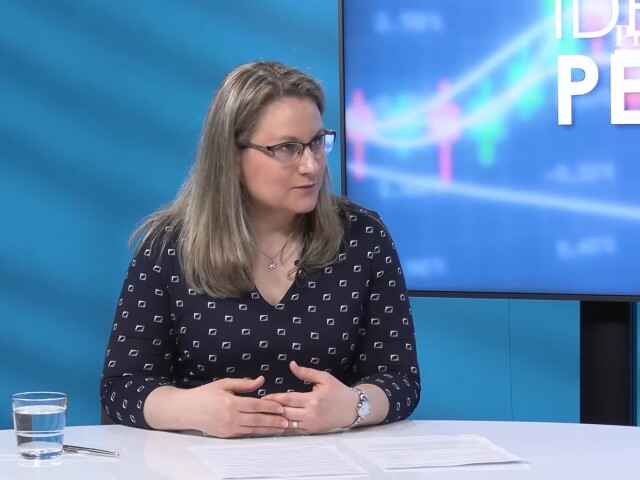 Mária Lettrichová, Ide o peniaze