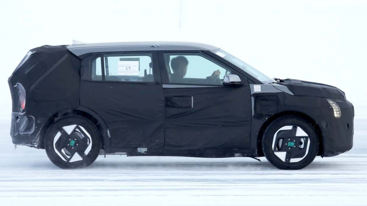 Kia EV3 - testovací prototyp 2024