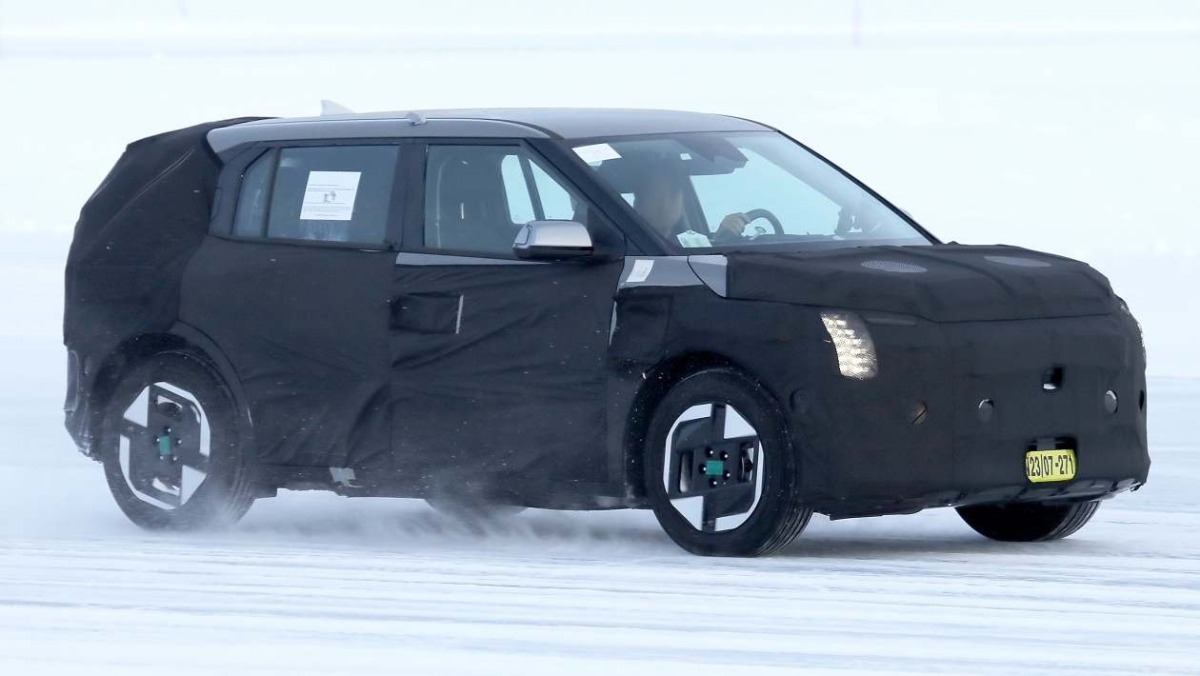 Kia EV3 - testovací prototyp 2024