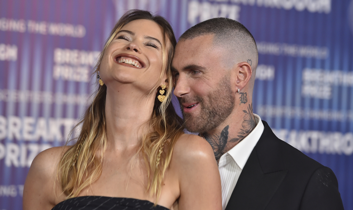Behati Prinsloo a jej manžel Adam Levine 