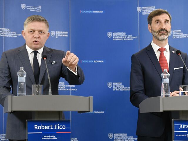 SR ÚV MZVEZ Fico Blanár rokovanie kontrola TK BAX