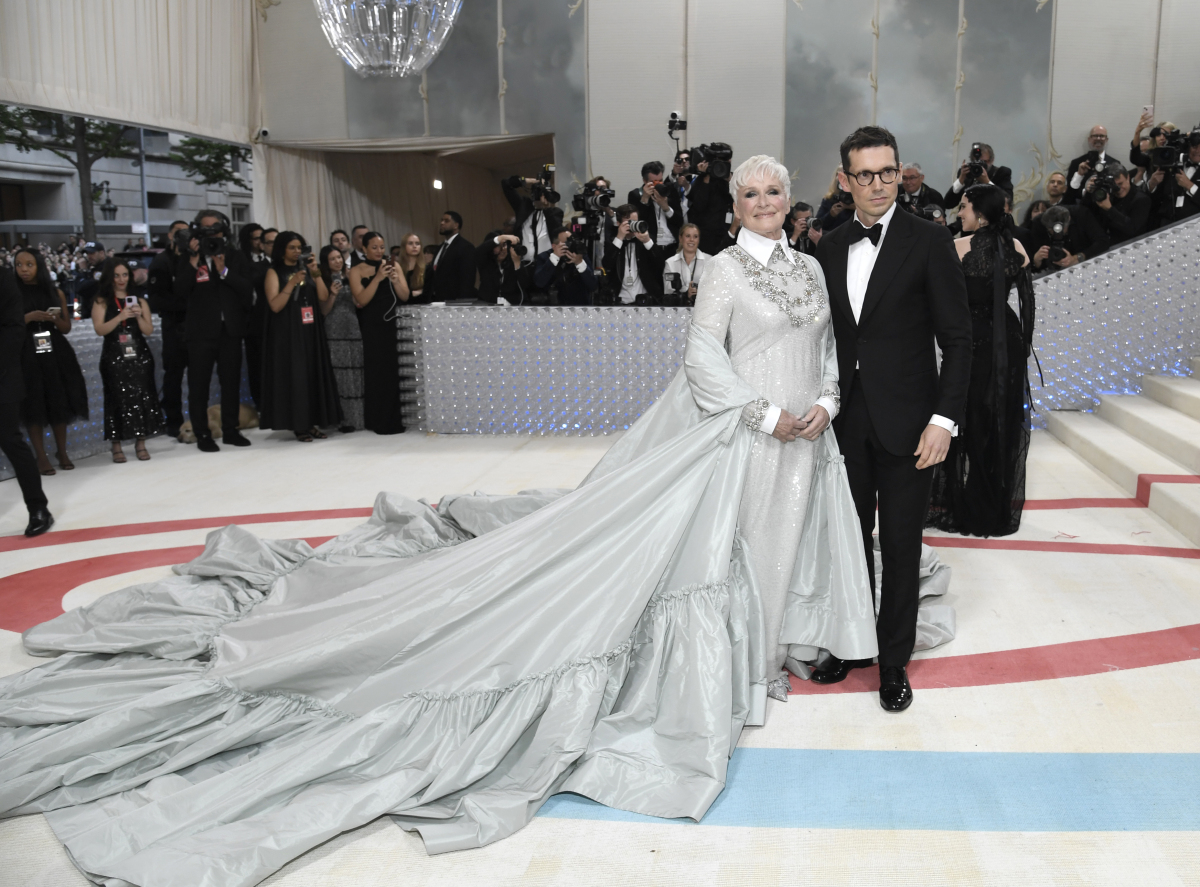 Glenn Close a dizajnér Erdem Moralıoğlu