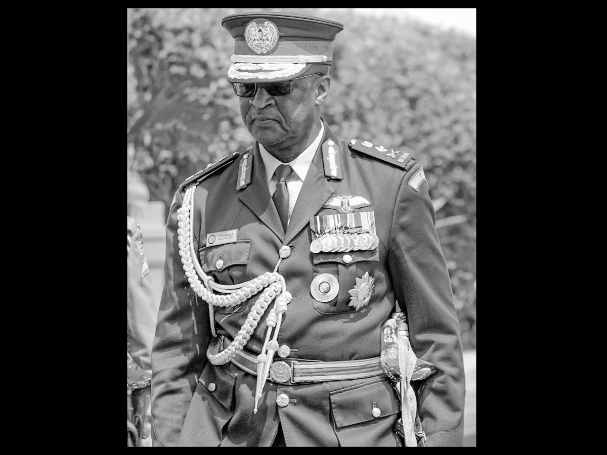 Kenya Military Chief Dies