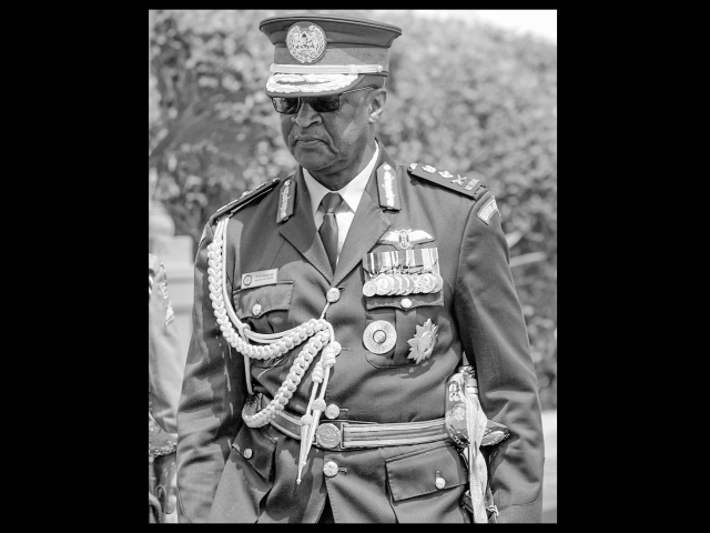 Kenya Military Chief Dies