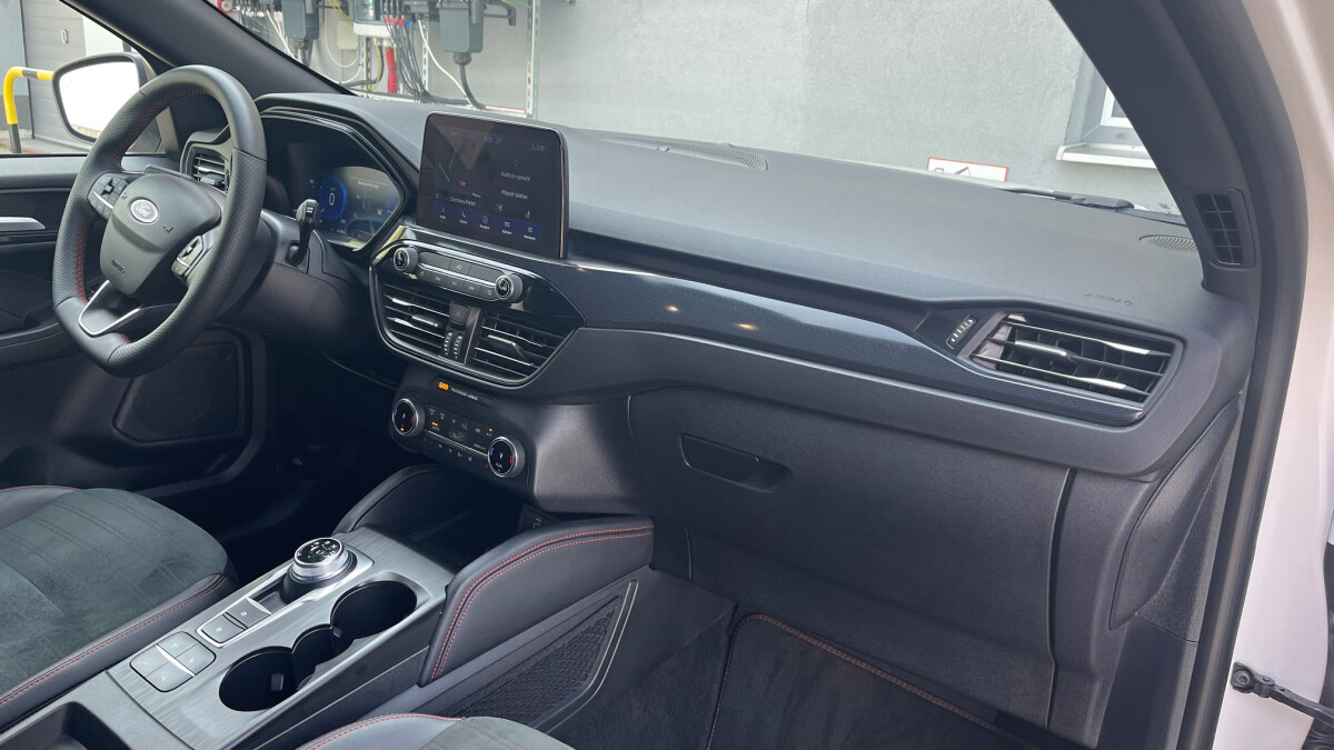 FORD Kuga 2.5 Duratec PHEV (2024)