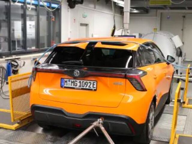 ADAC - test aut cinskych znaciek