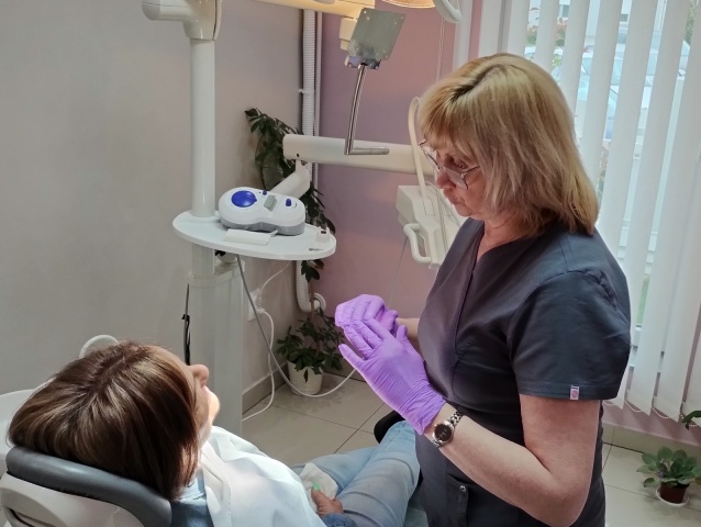 Doktorka, zubárka, stomatologička Ana Meši
