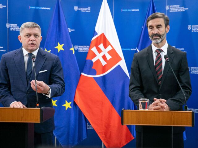 MZV: Premiér navštívil ministerstvo