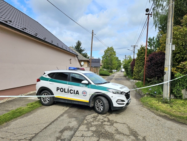 Polícia / Policajná páska / Policajné auto /
