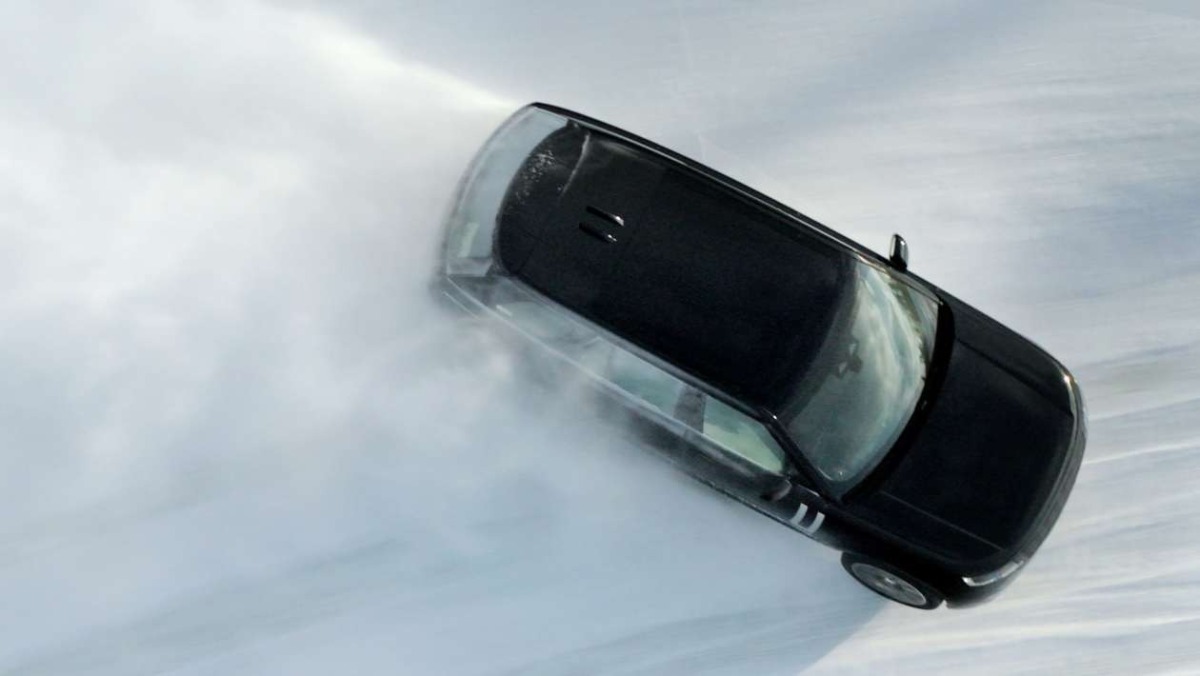 Range Rover Electric - testovacie prototypy 2024