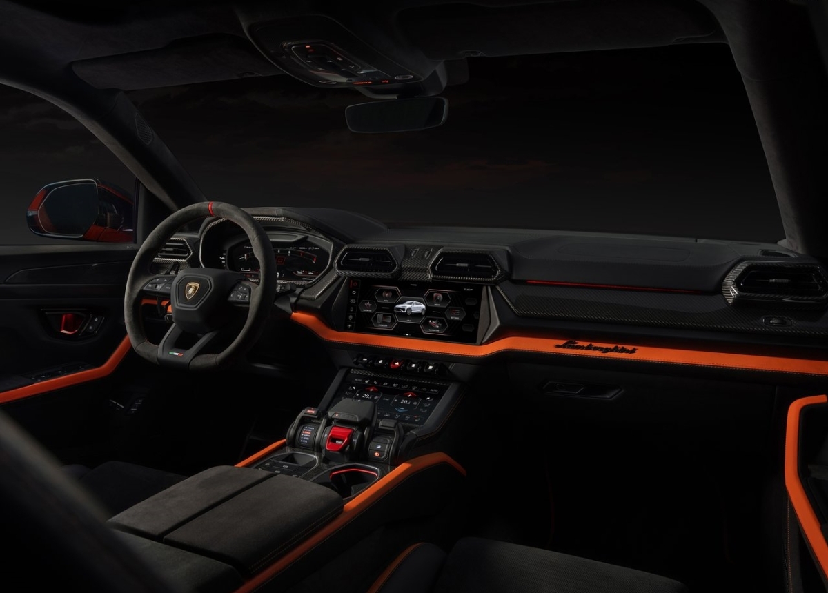 Lamborghini Urus SE 12