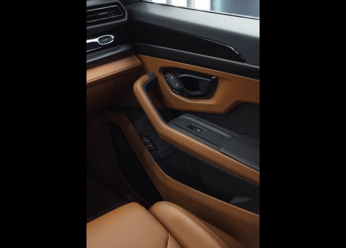 Lamborghini Urus SE 17