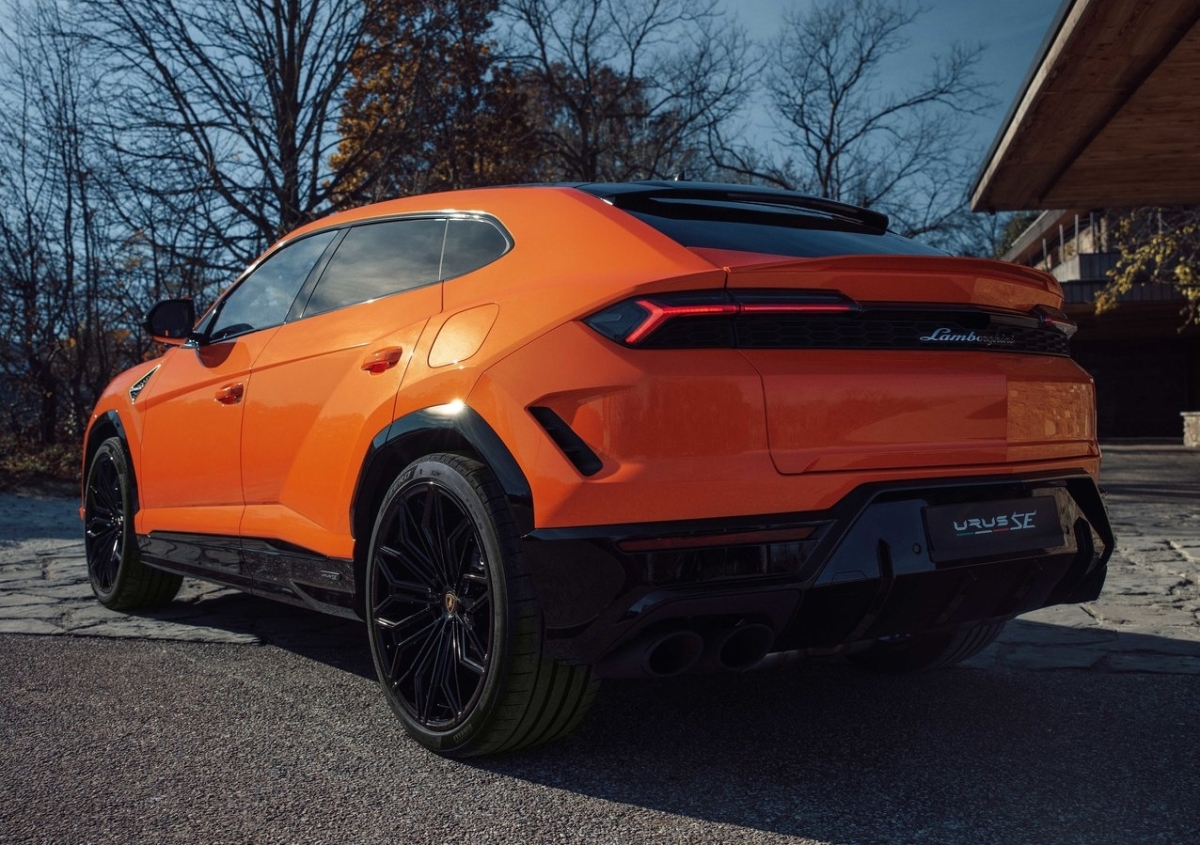 Lamborghini Urus SE 3