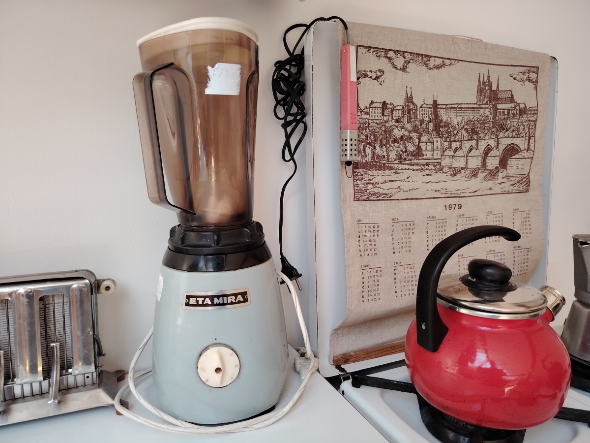 mixér, Nostalgia, Brezno
