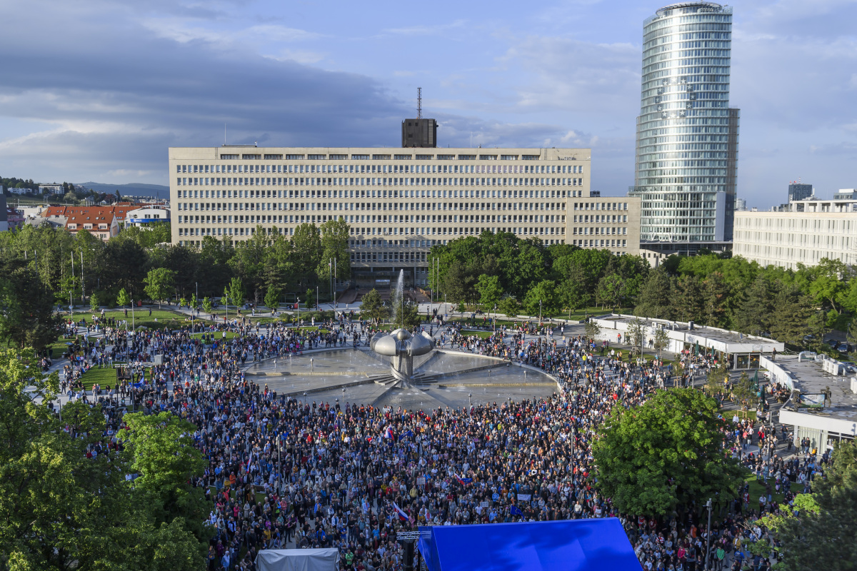 SR Bratislava PS protivládny protest BAX