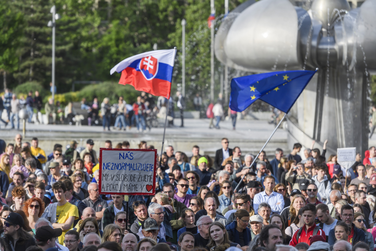 SR Bratislava PS protivládny protest BAX