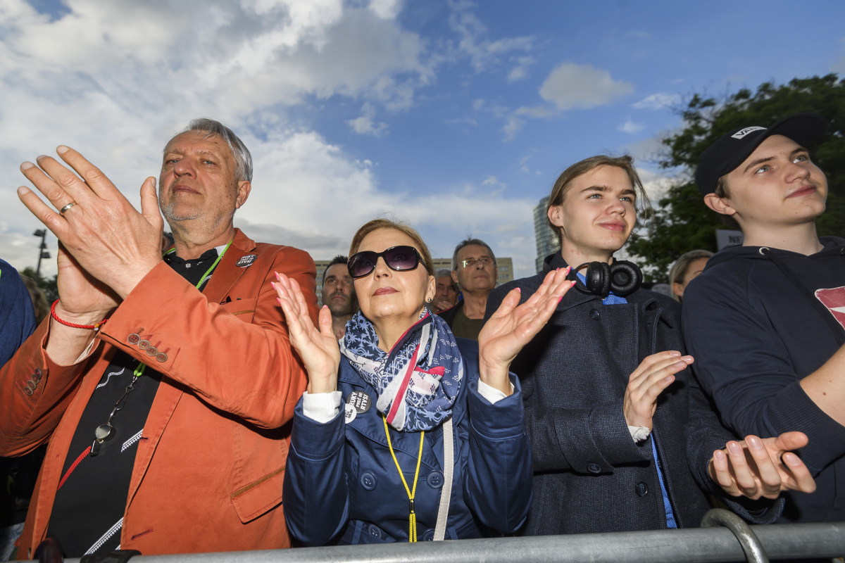 SR Bratislava PS protivládny protest BAX