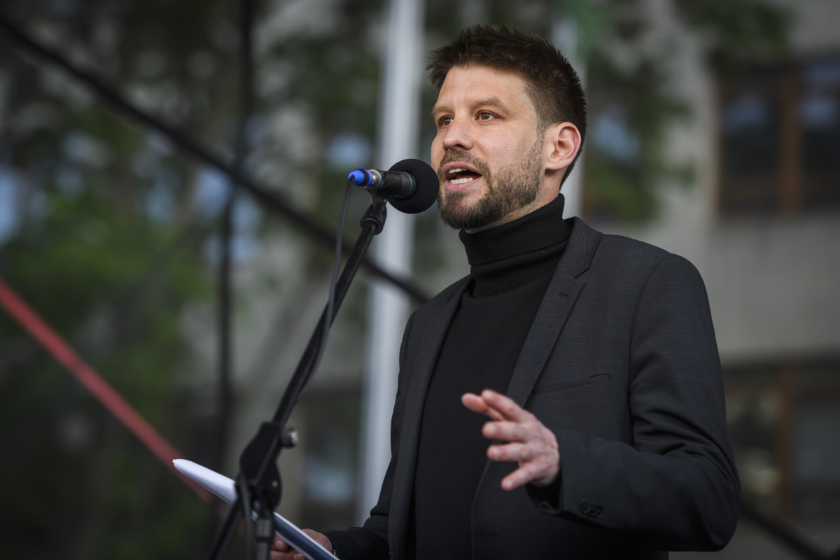 SR Bratislava PS protivládny protest BAX