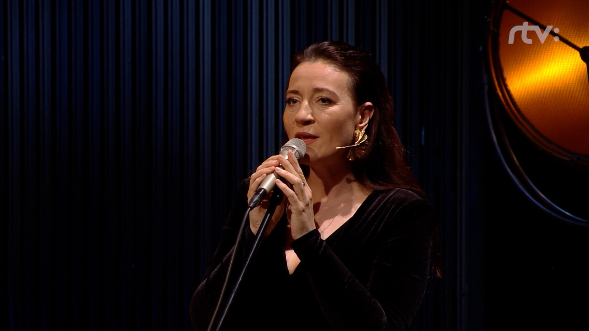Trochu inak s Adelou, Katarína Koščová