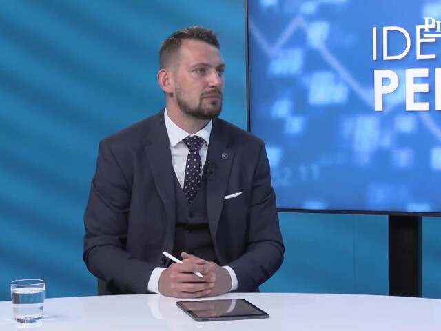 Matej Dobiš, Ide o peniaze