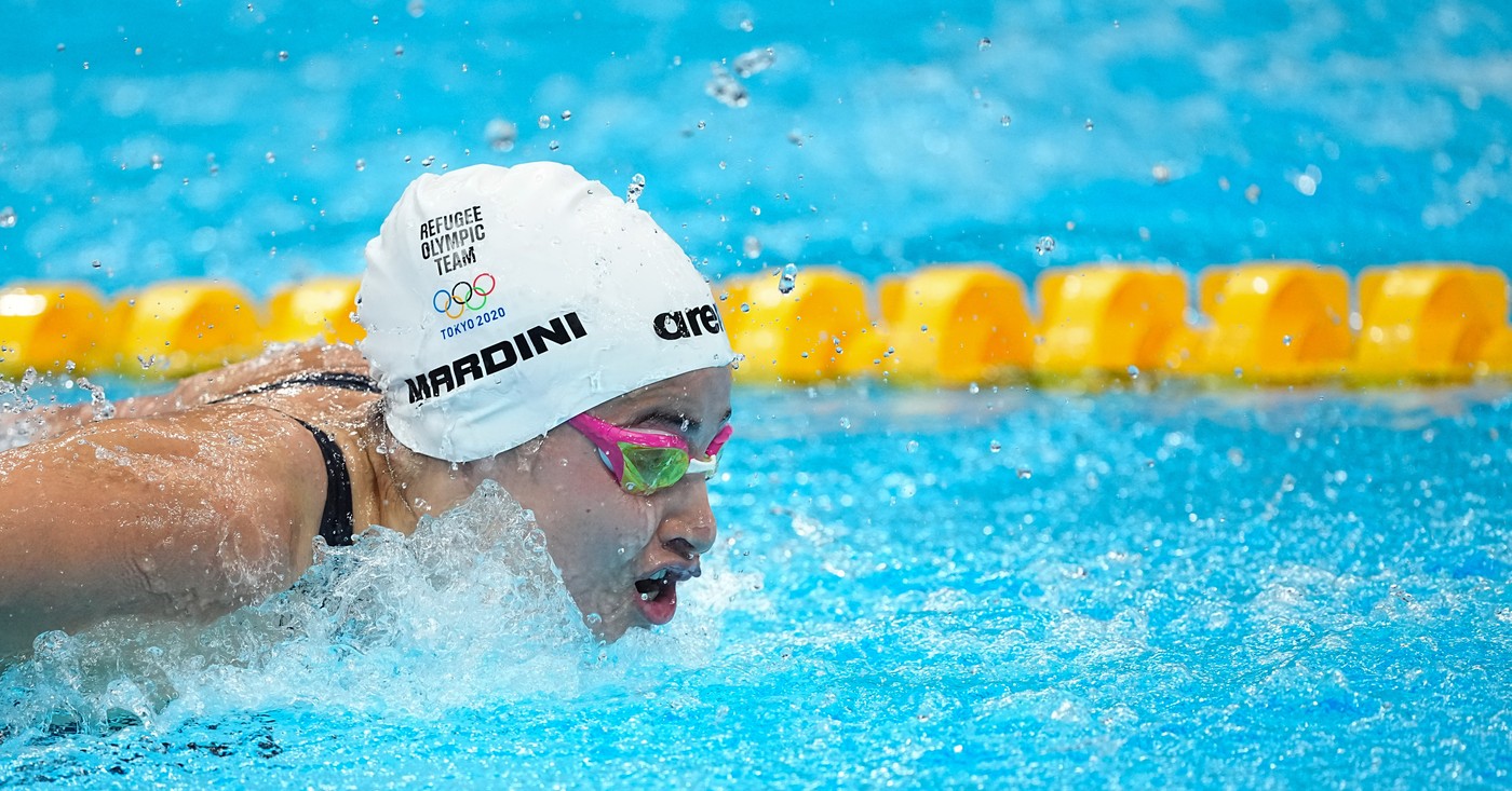 Plavkyňa Yusra Mardini ako členka Olympijského tímu utečencov na letných olympijských hrách v Tokyu 2020.