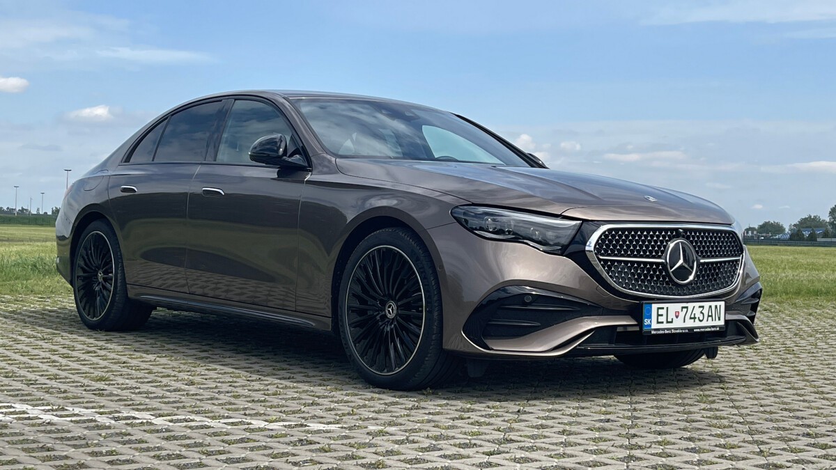 Mercedes-Benz E 300 de 4MATIC (2024)