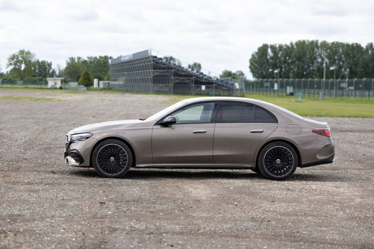Mercedes-Benz E 300 de 4MATIC (2024)
