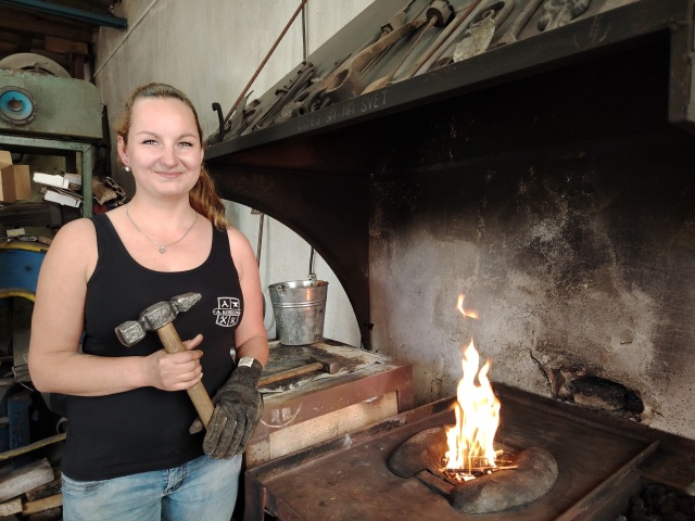 Andrea Kosecová, kováčka