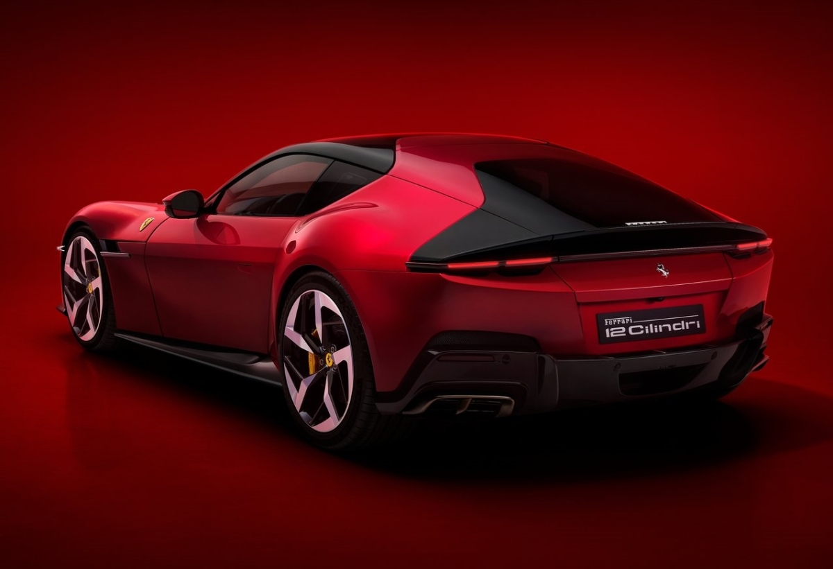 Ferrari 12Cilindri 3