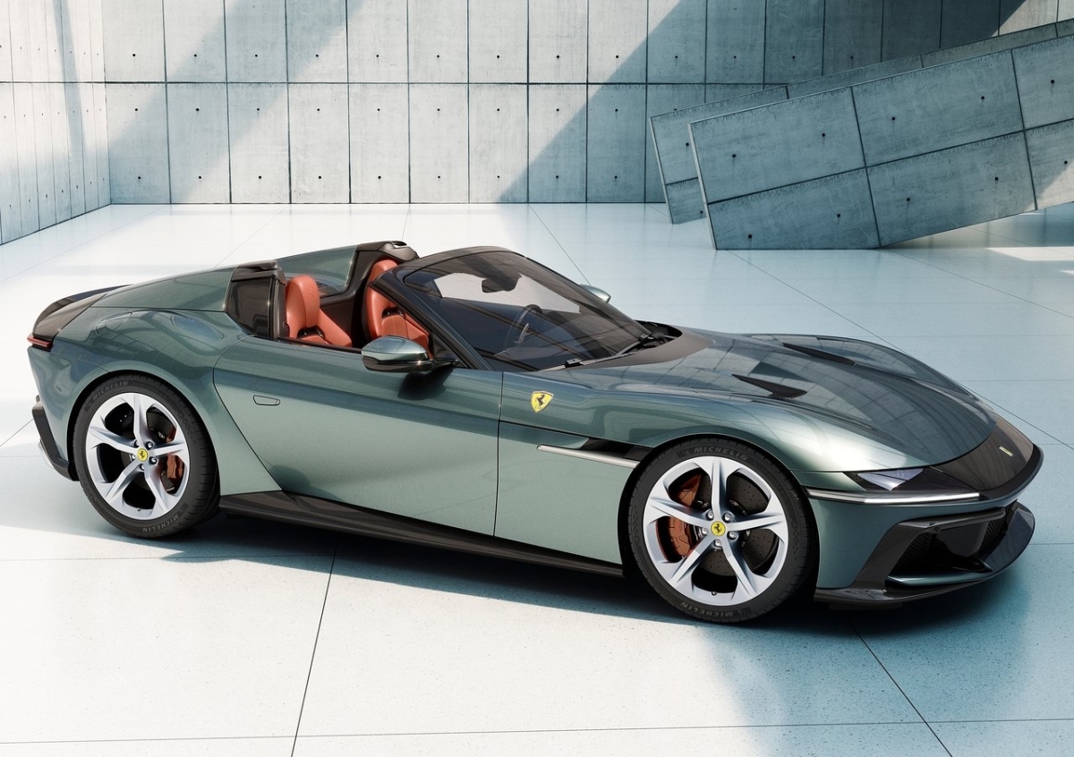 Ferrari 12Cilindri Spider 1