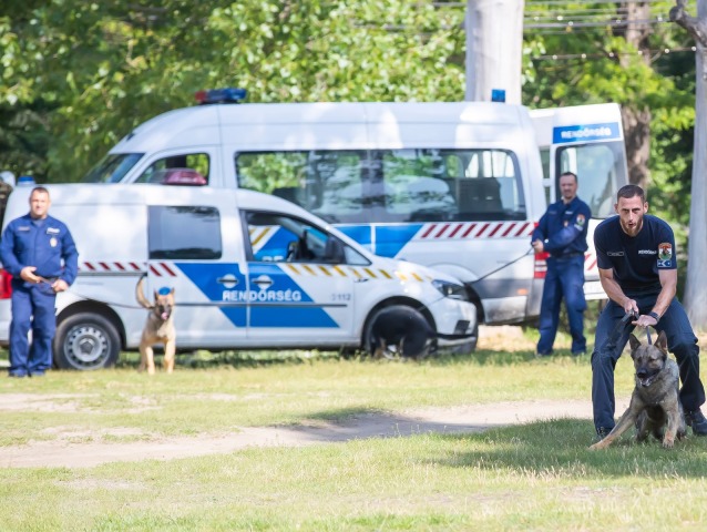 maďarsko polícia