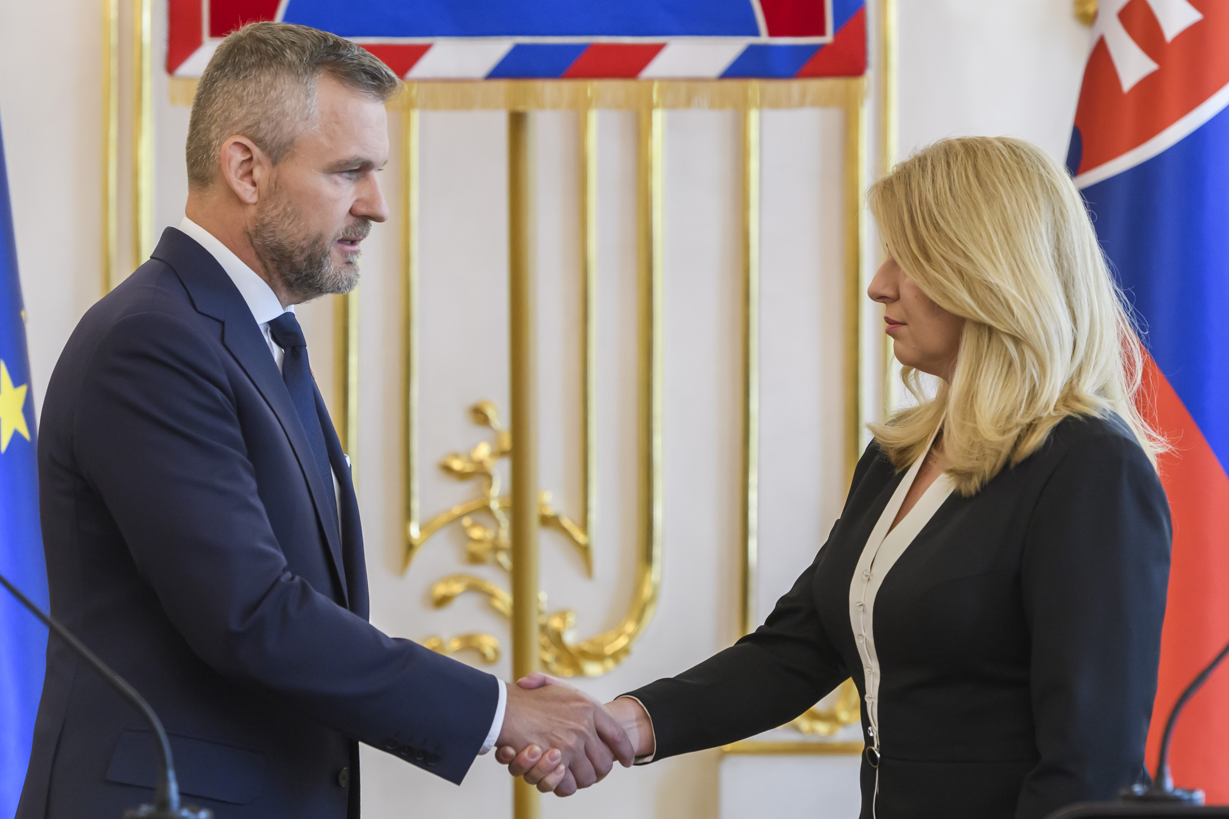 Prezidentka Zuzana Čaputová a jej nástupcu Peter Pellegrini.