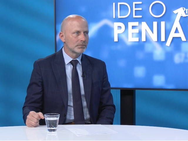 Maroš Ovčarik, Ide o peniaze