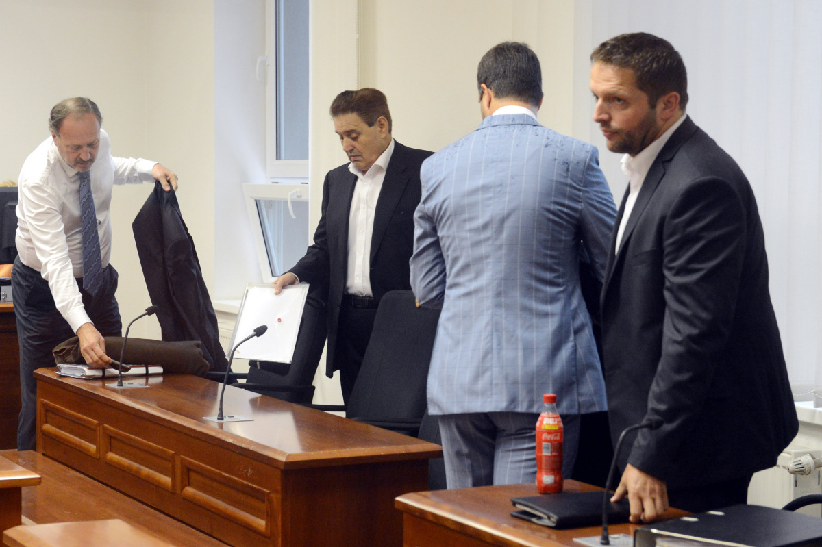 SR Pezinok ŠTS Tunelovanie Nebankovky BAX
