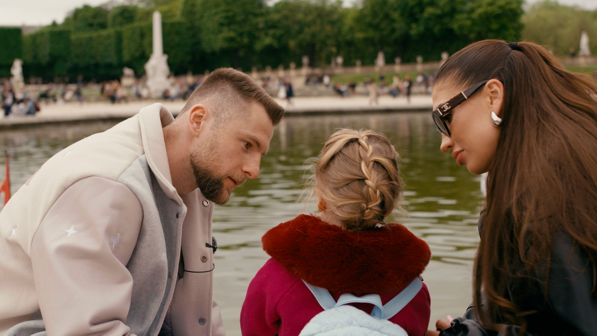 Milan Škriniar so svojimi najväčšími láskami v uliciach francúzskej metropoly.
