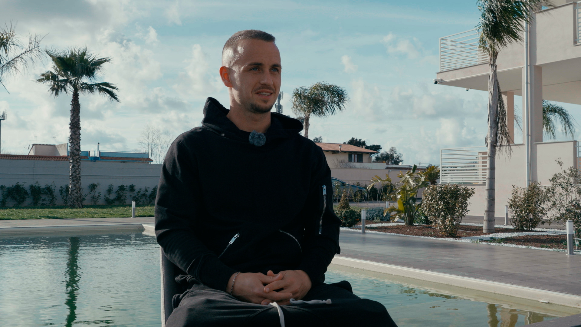 Stanislav Lobotka pustil tvorcov dokumentu do svojho nového domu v Neapole.