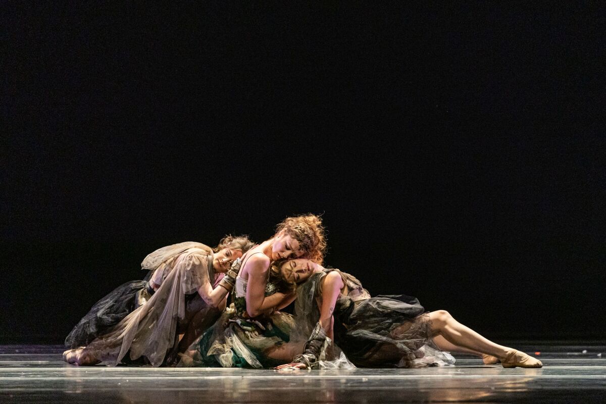 GAIA Valeriia Kuts, Anna Vágnerová, Rebekah Bloomfield, Fashion Ballet