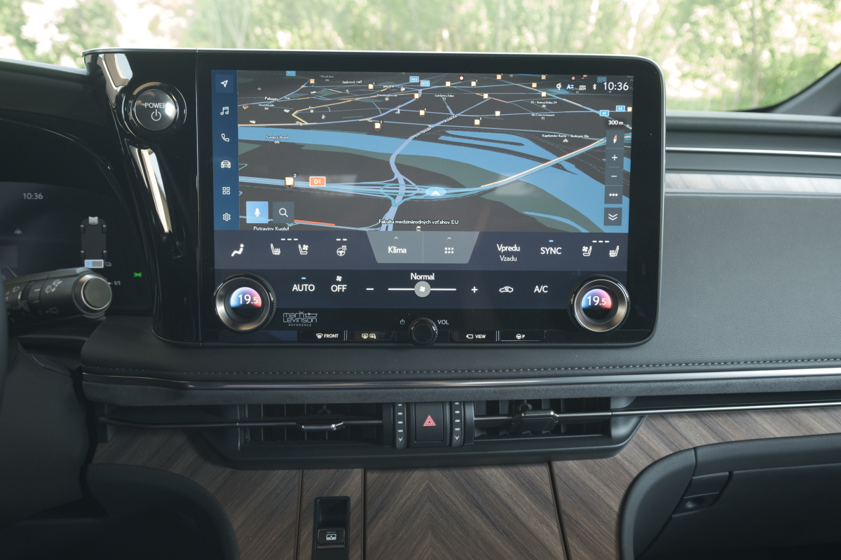 Lexus LM 350h Supreme - test 2024